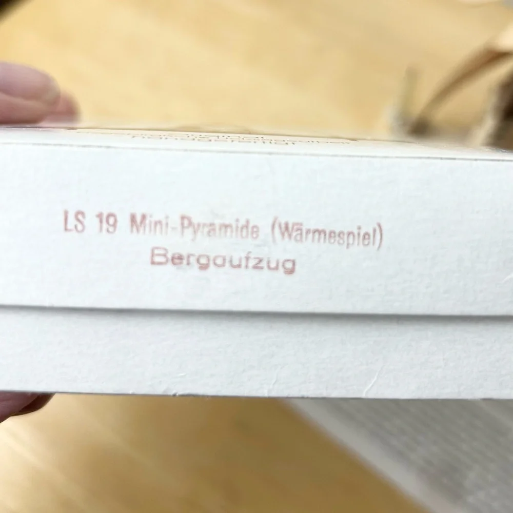 German Pyramid Carousel Erzgebirgische Holzsagearbeit Mini Wooden Handmade W/Box